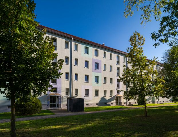 Wir sanieren für Sie! 3 Zimmer-Wohnung im EG mit Balkon in Merseburg - Photo 1