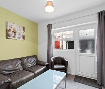 1 bedroom in a house share to rent - Photo 5