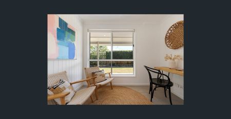 Single Level Home, Bushland Backdrop, Unfurnished, Secure Yard - Photo 2