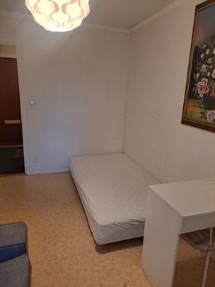 Duvbovägen, Spånga - Foto 1