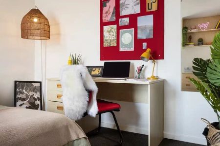 Extra Large Standard Double Ensuite - Photo 4