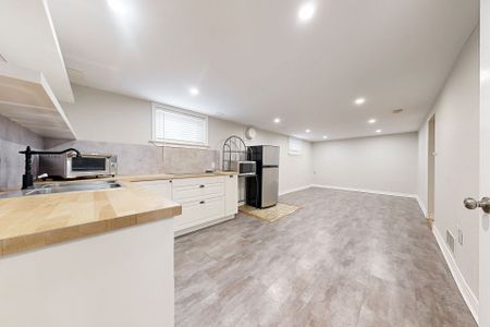 For Lease - 73 Gort Avenue Unit# B, Toronto, Ontario - Photo 5