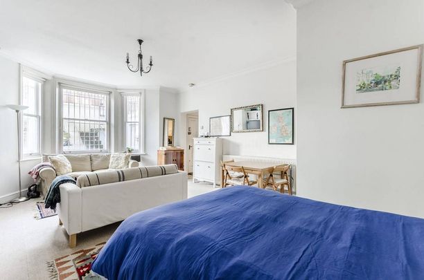 Studio to rent - Photo 1