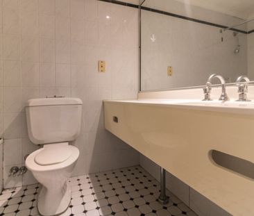 Studio Apartment in the heart of Parramatta! - Photo 3