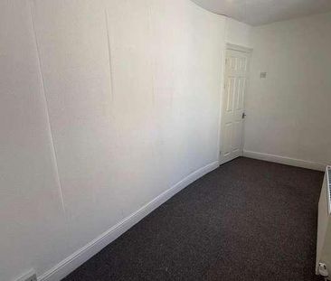Highfield Avenue, Grimsby!, DN32 - Photo 5