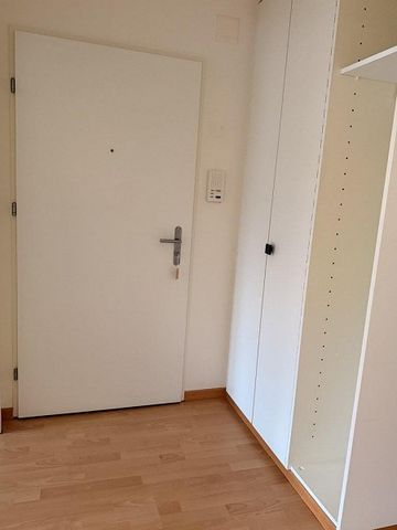 Lichtdurchflutete 3.5 Zimmer Wohnung mit offener Küche und top Lage! - Photo 3