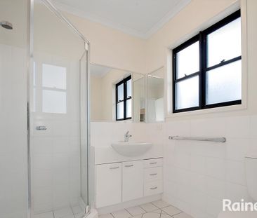 Your Toowong Retreat: Spacious, Modern & Conveniently Located! - Photo 2