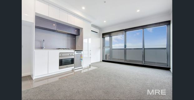 Modern living in the heart of Preston - Photo 1