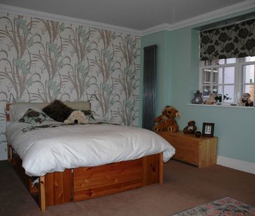 2 Bed Flat, Brunswick Terrace, BN3 - Photo 1