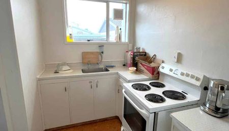 Cosy Two-Bedroom Unit in Popular Frankton - Photo 2