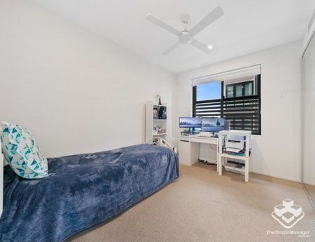 Spacious & Modern Unit â Steps to Indooroopilly Shops, CafÃ©s & Transport - Photo 5