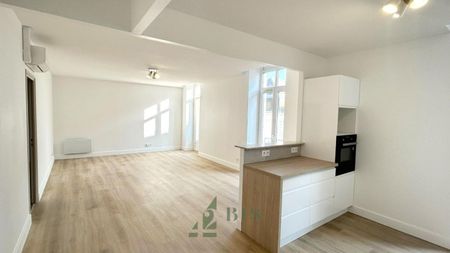 Location Appartement 3 pièces 75m² ROANNE 42300 - Photo 3