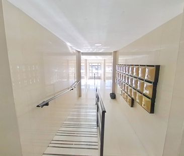 Piso de alquiler en La Creu Coberta - Photo 3