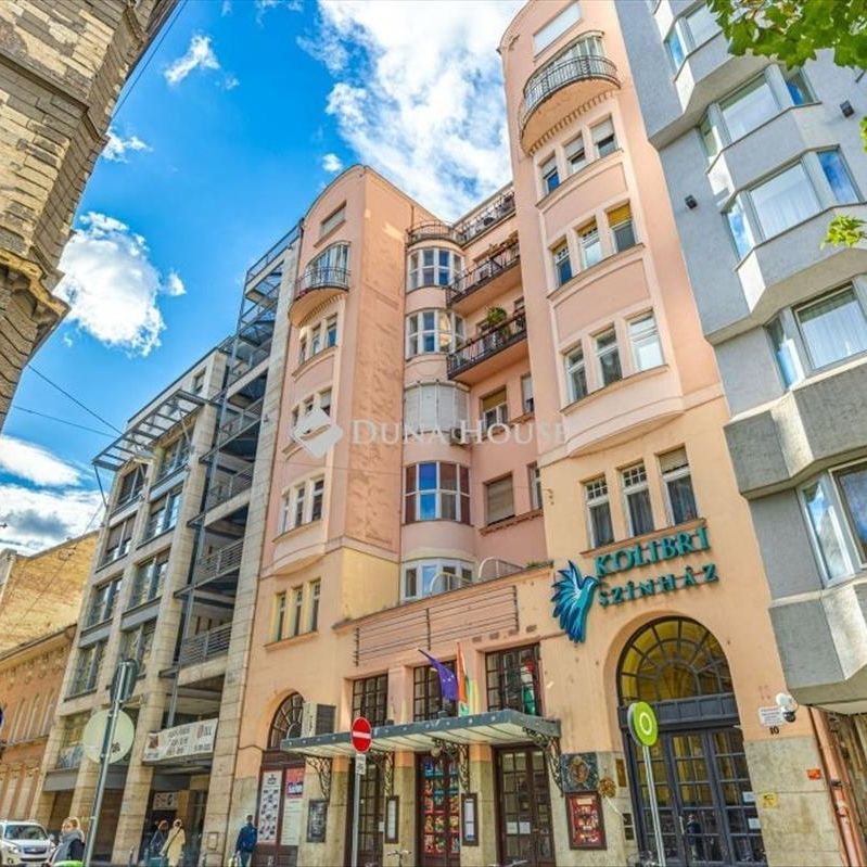 Kiadó újszerű állapotú lakás - Budapest VI. kerület - Photo 1
