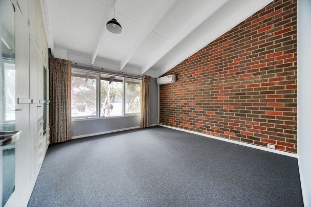 Lifestyle & LOCATION! - Photo 1