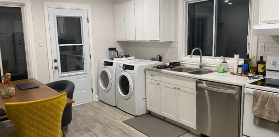 LUMINEUX ET SPACIEUX 4 1/2 DISPONIBLE LE 1ER FÉVRIER OU LE 1ER MARS 2026. - Photo 2