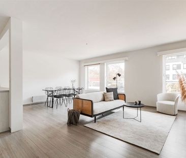 Zeer zonnig 3 slaapkamer appartement met terras - Photo 2