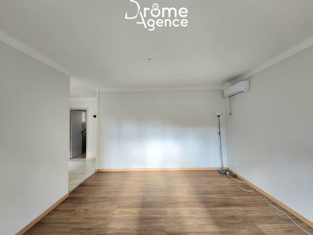 Location Maison 67m² BOURG LES VALENCE 26500 - Photo 4