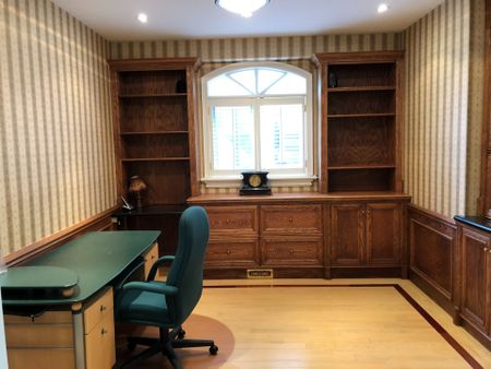 For Lease - 468 Douglas Avenue, Toronto, Ontario - Photo 2