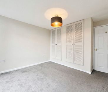 Harcourt Drive, HARROGATE - Photo 3