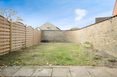 3 bedroom house to rent - Photo 3