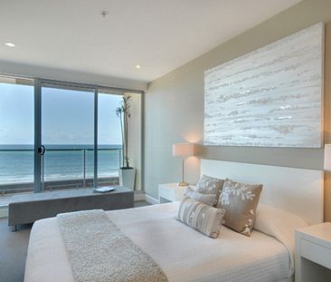 Fully Furnished Beachside Living Apartment - Photo 5