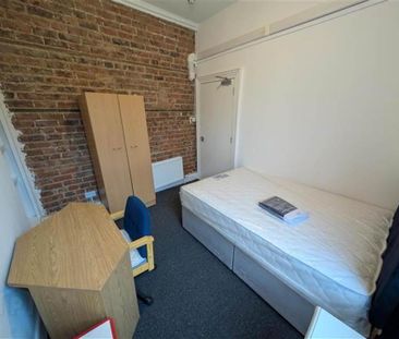 Flat 2, 32 Lawrence Street, Belfast, BT7 1LF - Photo 4