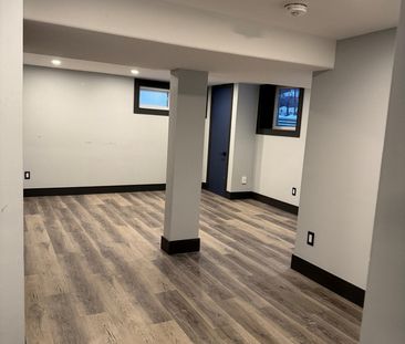 48 Alma Street North - Photo 6