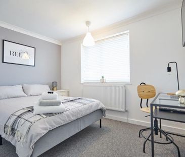 5 bedroom terraced house to rent - Photo 4