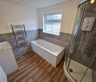 3 bedroom terraced house to rent - Photo 3