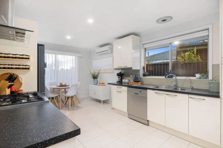 “- MEERLU AVENUE -” - Photo 5