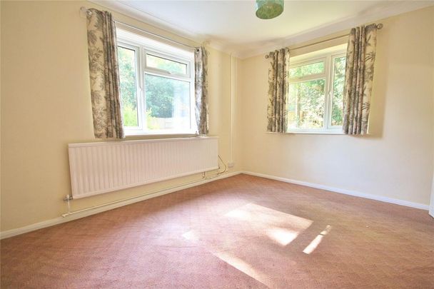 3 bedroom bungalow to rent - Photo 1