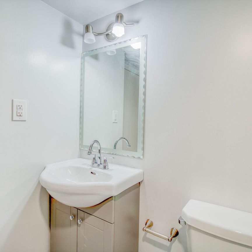 For Lease - 65 Davis Road Unit# Basement #2, Aurora, Ontario - Photo 1