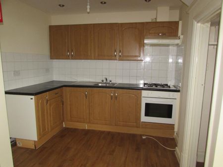 2 bedroom flat to rent - Photo 4