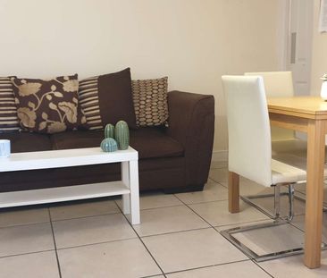 🏭Fantastic house share situated right next to Cressex Business Park... - Photo 1