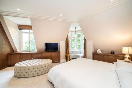 3 bedroom flat to rent - Photo 2