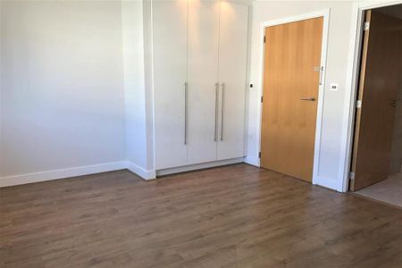 3 bedroom apartment to rent - Photo 3