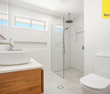 Comfortable Family House in a Convenient Location - Photo 2