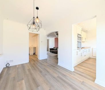 3 bedroom semi-detached house to rent - Photo 6