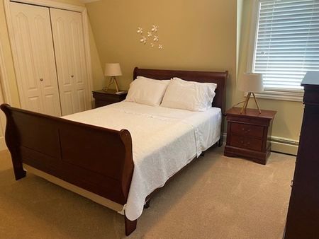 Executive House – West Kelowna - Photo 5