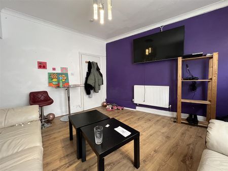 Harold Terrace, Hyde Park, LS6 1PG, Leeds - Photo 2