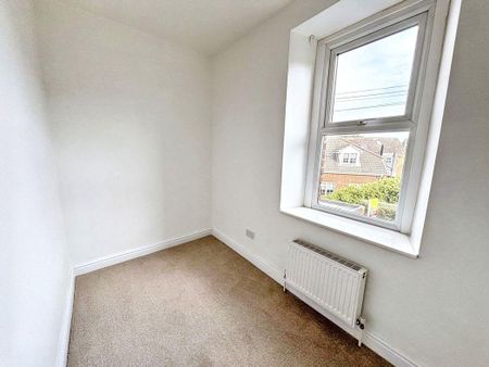 2 bed terraced house to rent in NE21 - Photo 3