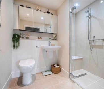 1 bedroom retirement property to rent - Photo 4