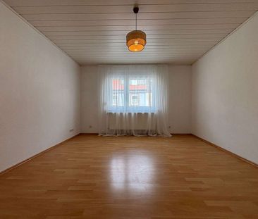 KL - Ost, 2 ZKB, EBK, Tageslichtbad, Balkon *Teilmöbliert* - Foto 1