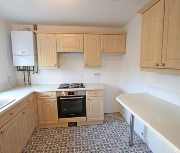 3 bedroom semi-detached house to rent - Photo 6