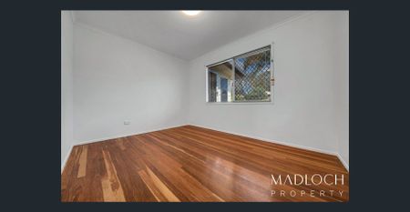 SPACIOUS 3-BEDROOM HOME WITH MODERN COMFORTS - Photo 5