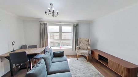 2 bedroom flat to rent - Photo 2