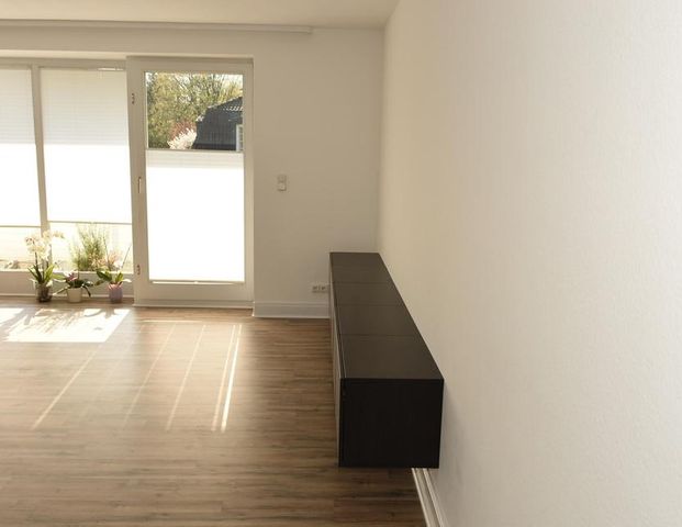 Erstbezug nach Komplettrenovierung: Möblierte 2-Zimmer Wohnung im Zylinderviertel in Lokstedt - Photo 1