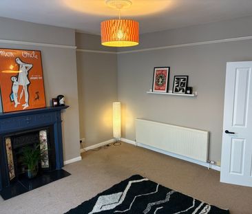 2 Bed Flat, Devonshire Place, BN2 - Photo 2