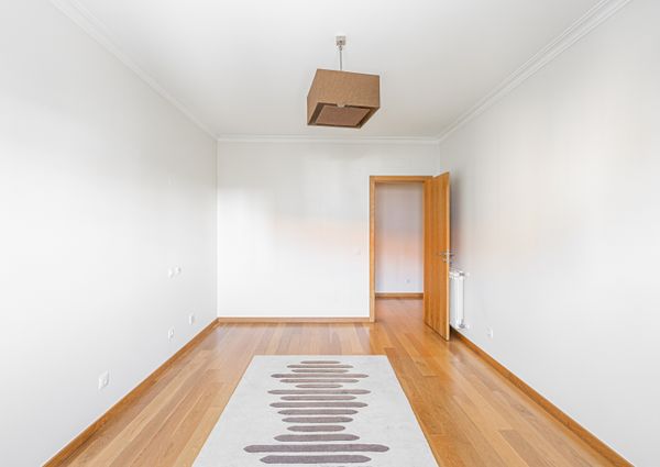 4 BEDROOM FLAT IN QUINTA DA BELOURA II - SINTRA